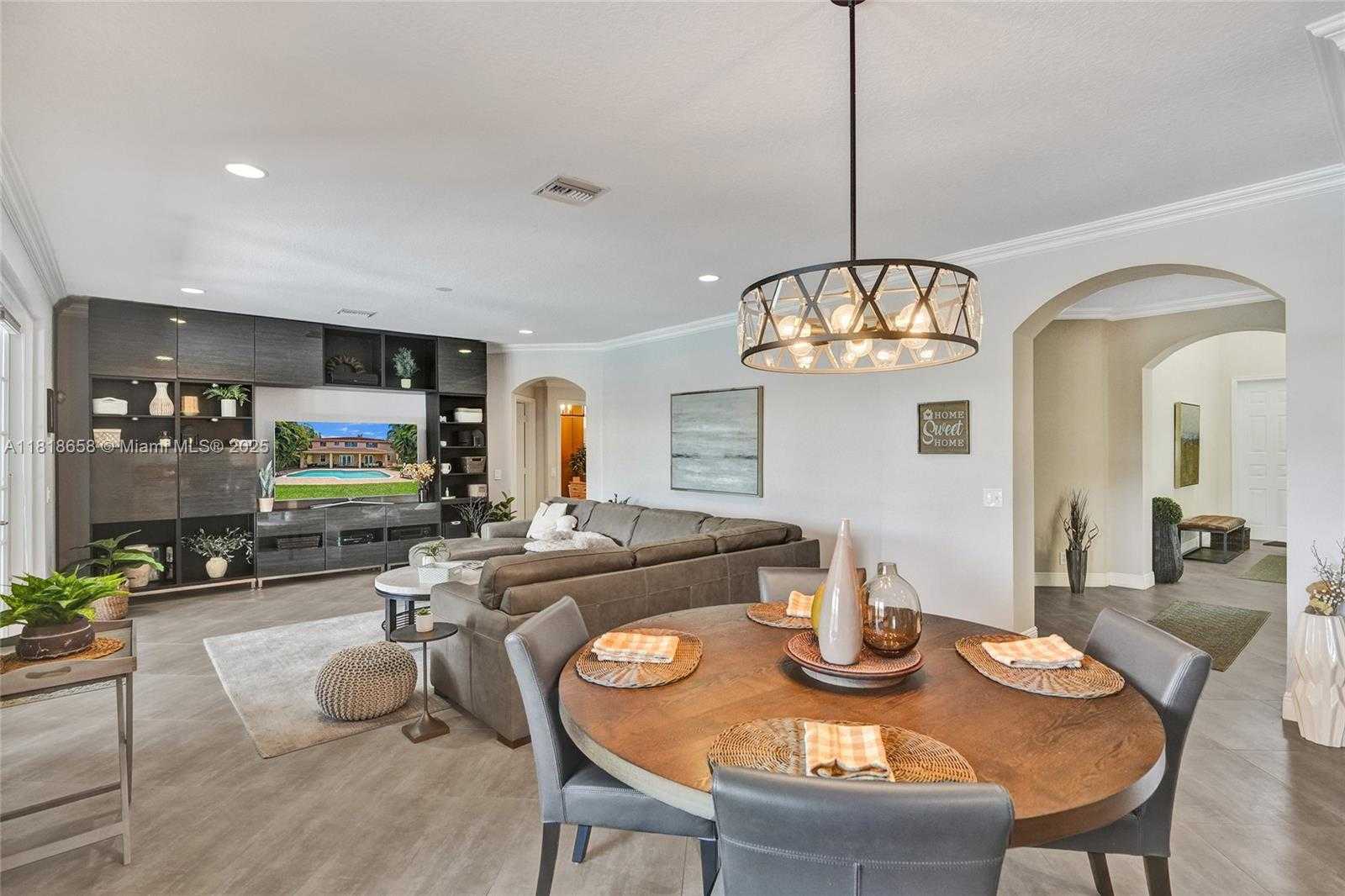 Small Image of 2509 HUNTERS RUN WAY, Weston Number 8