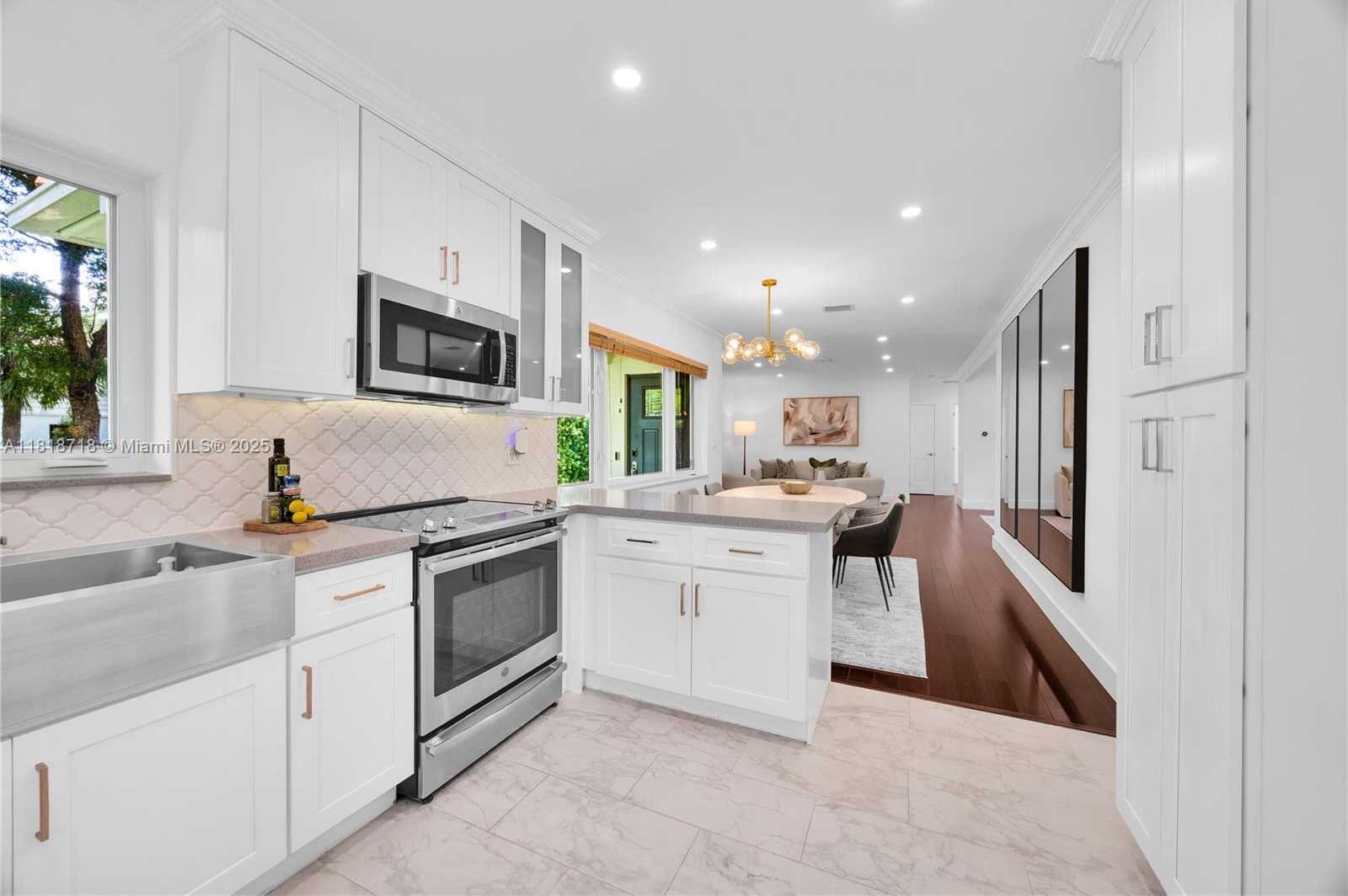 Small Image of 840 ALGERIA AVE, Coral Gables Number 15