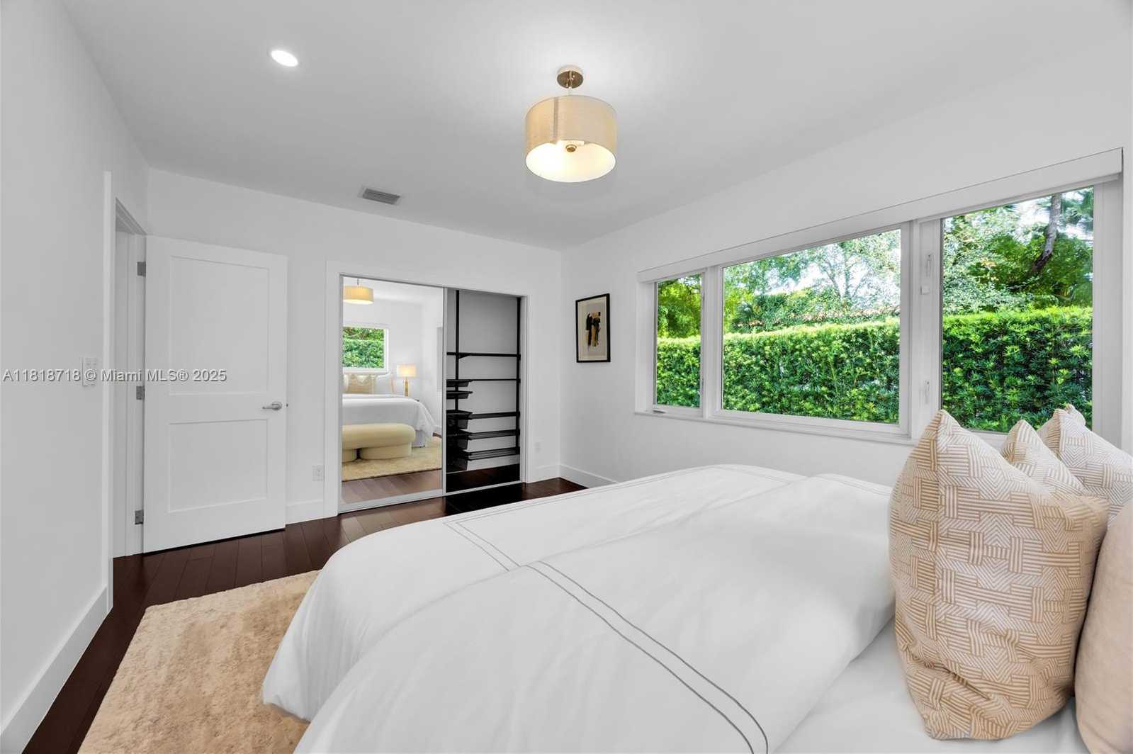 Small Image of 840 ALGERIA AVE, Coral Gables Number 17