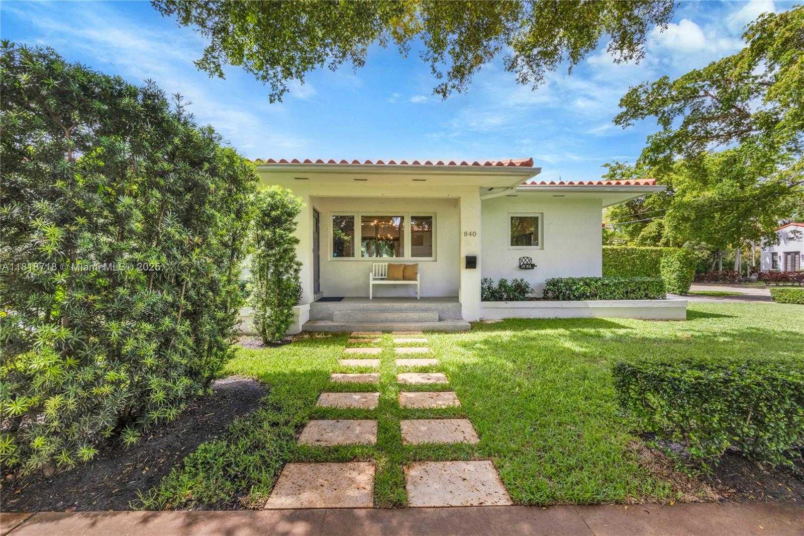 Small Image of 840 ALGERIA AVE, Coral Gables Number 2