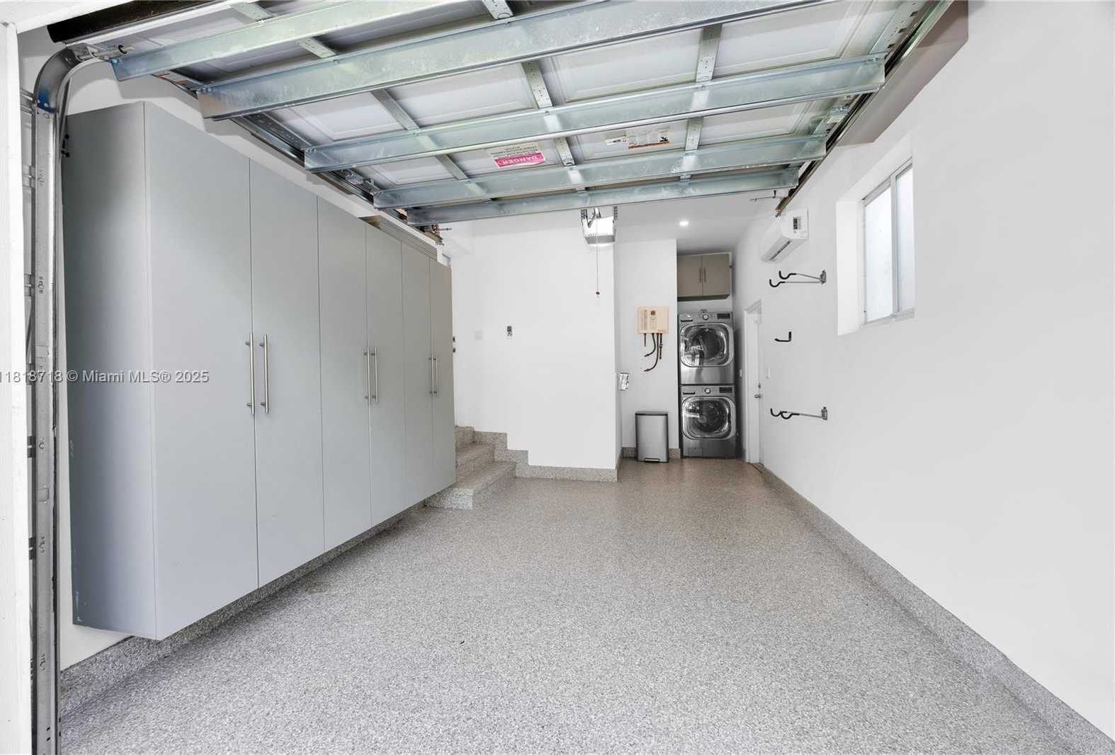 Small Image of 840 ALGERIA AVE, Coral Gables Number 22