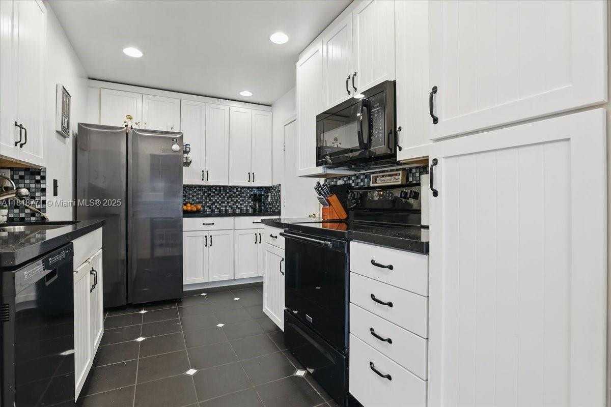 Small Image of 5874 SOUTH WEST 97TH TER, Cooper City Number 12
