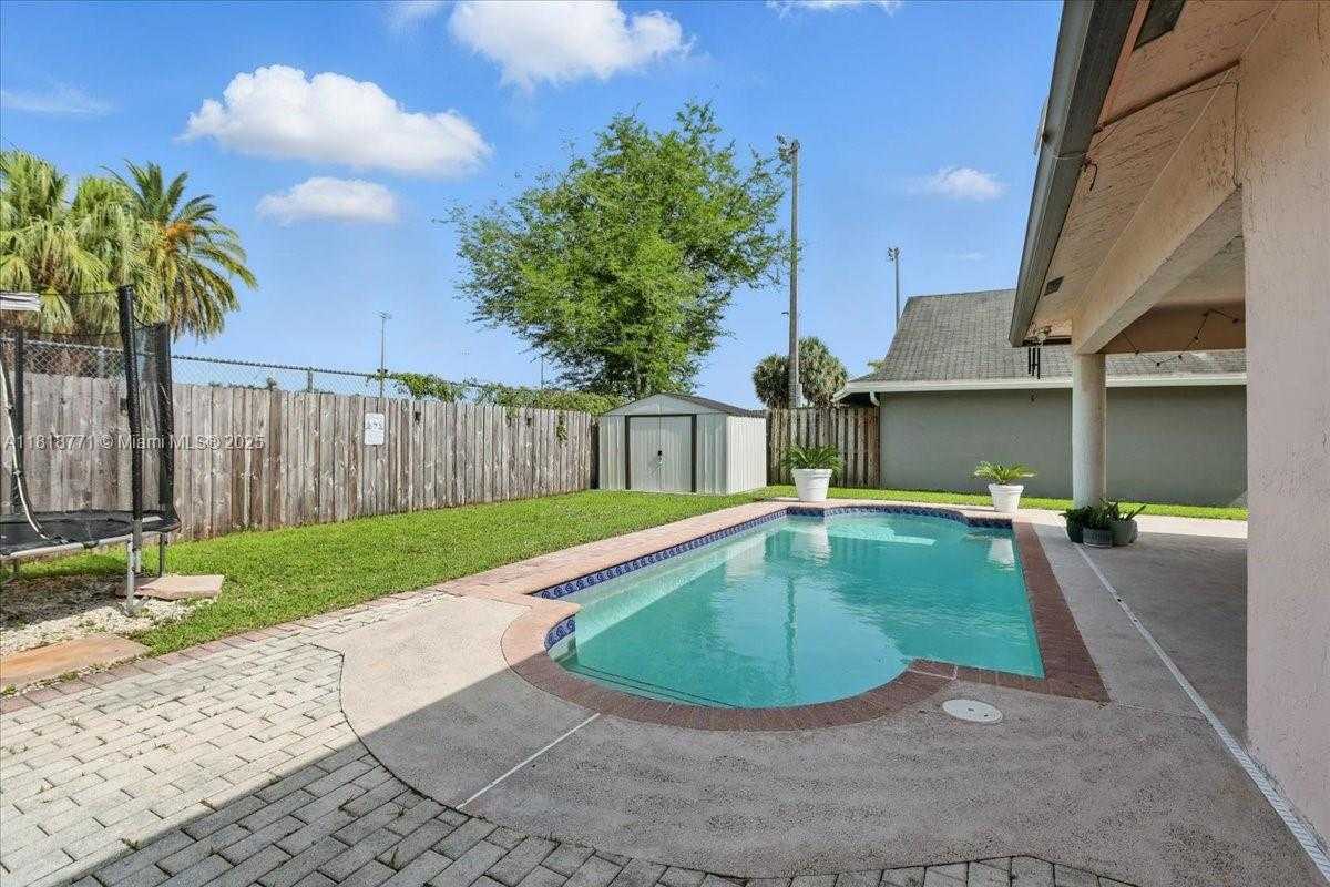 Small Image of 5874 SOUTH WEST 97TH TER, Cooper City Number 21