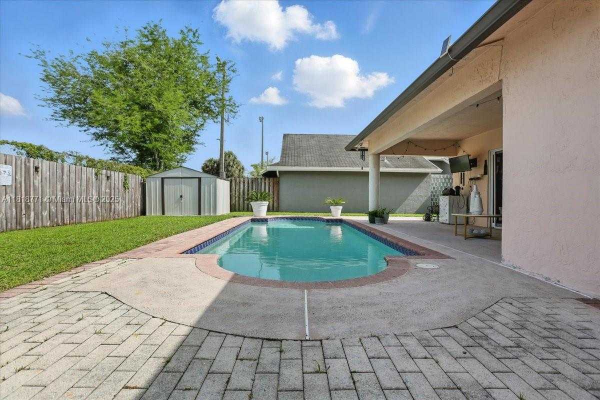 Small Image of 5874 SOUTH WEST 97TH TER, Cooper City Number 22