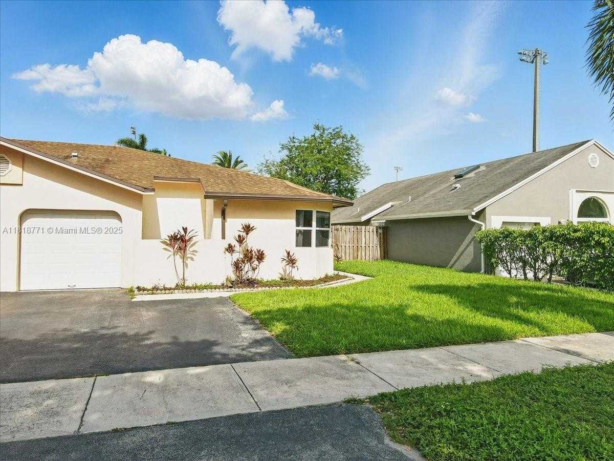 Small Image of 5874 SOUTH WEST 97TH TER, Cooper City Number 5