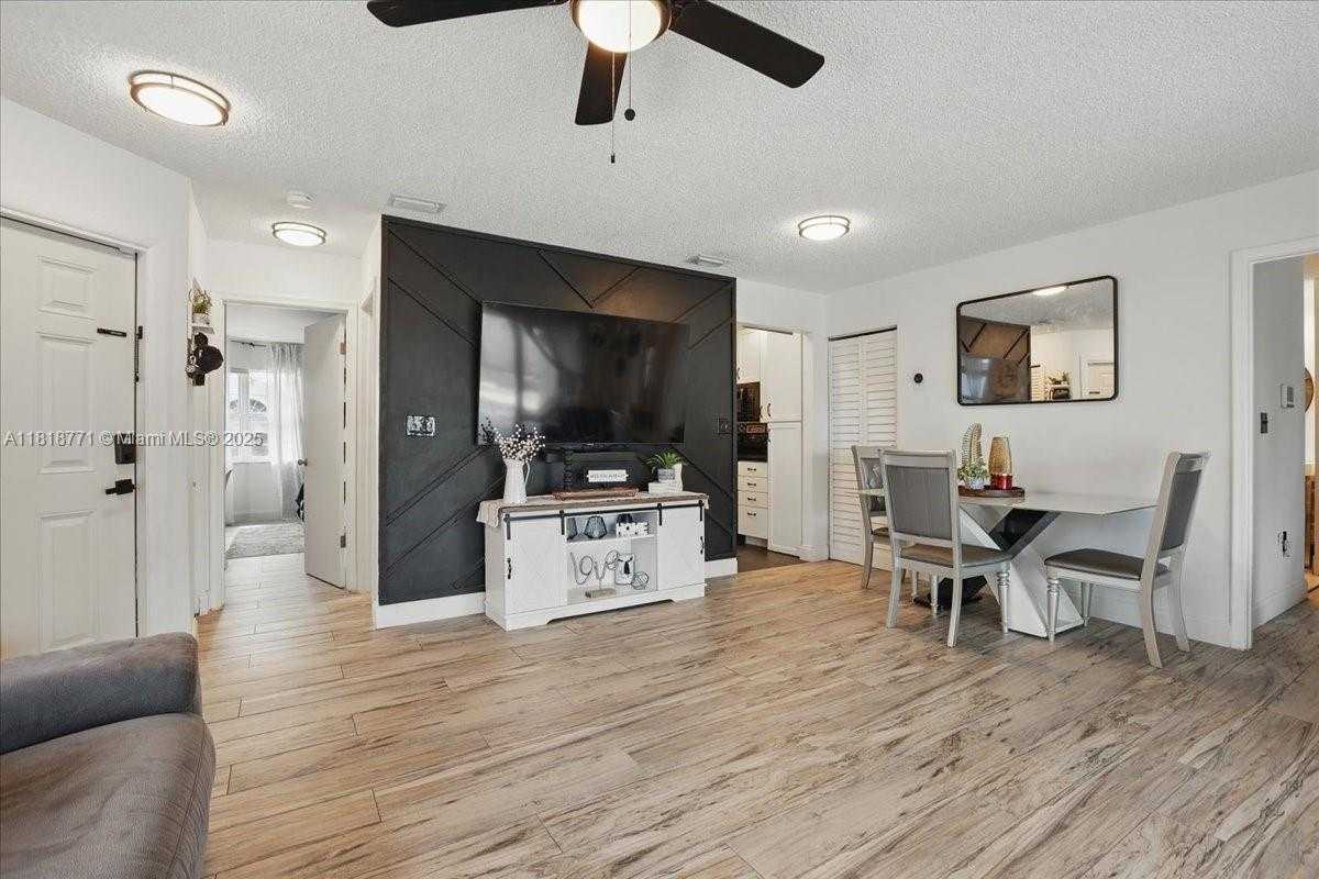 Small Image of 5874 SOUTH WEST 97TH TER, Cooper City Number 7