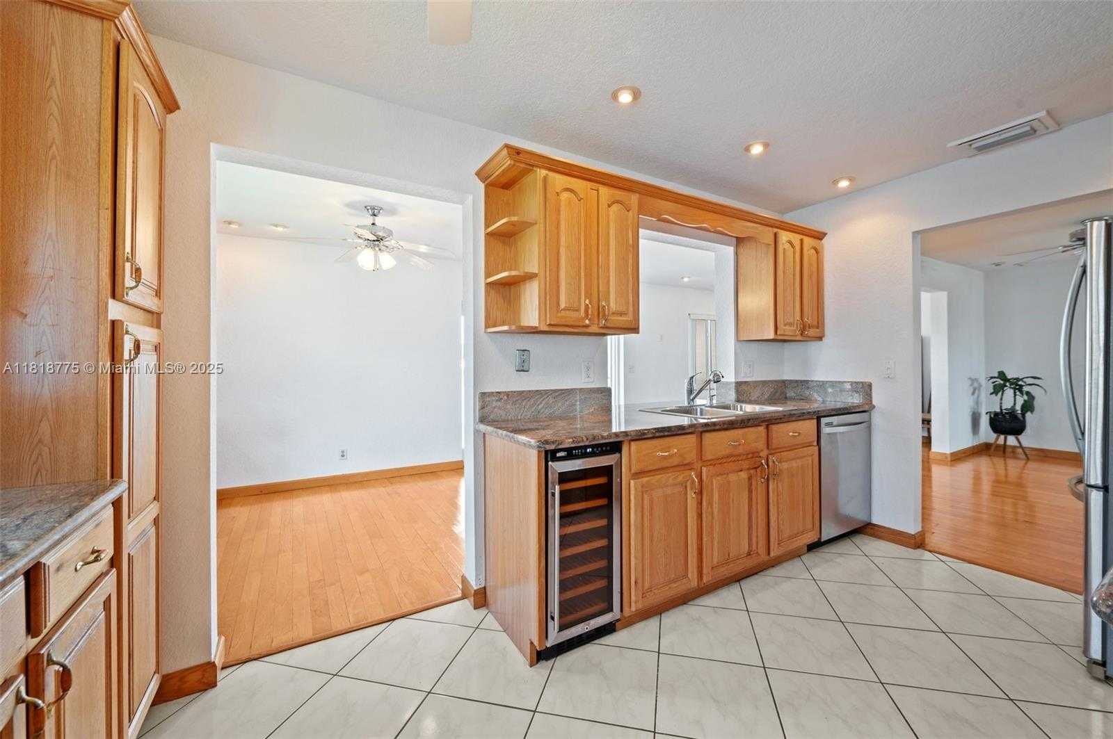 Small Image of 1081 NORTH WEST 89TH AVE, Plantation Number 16