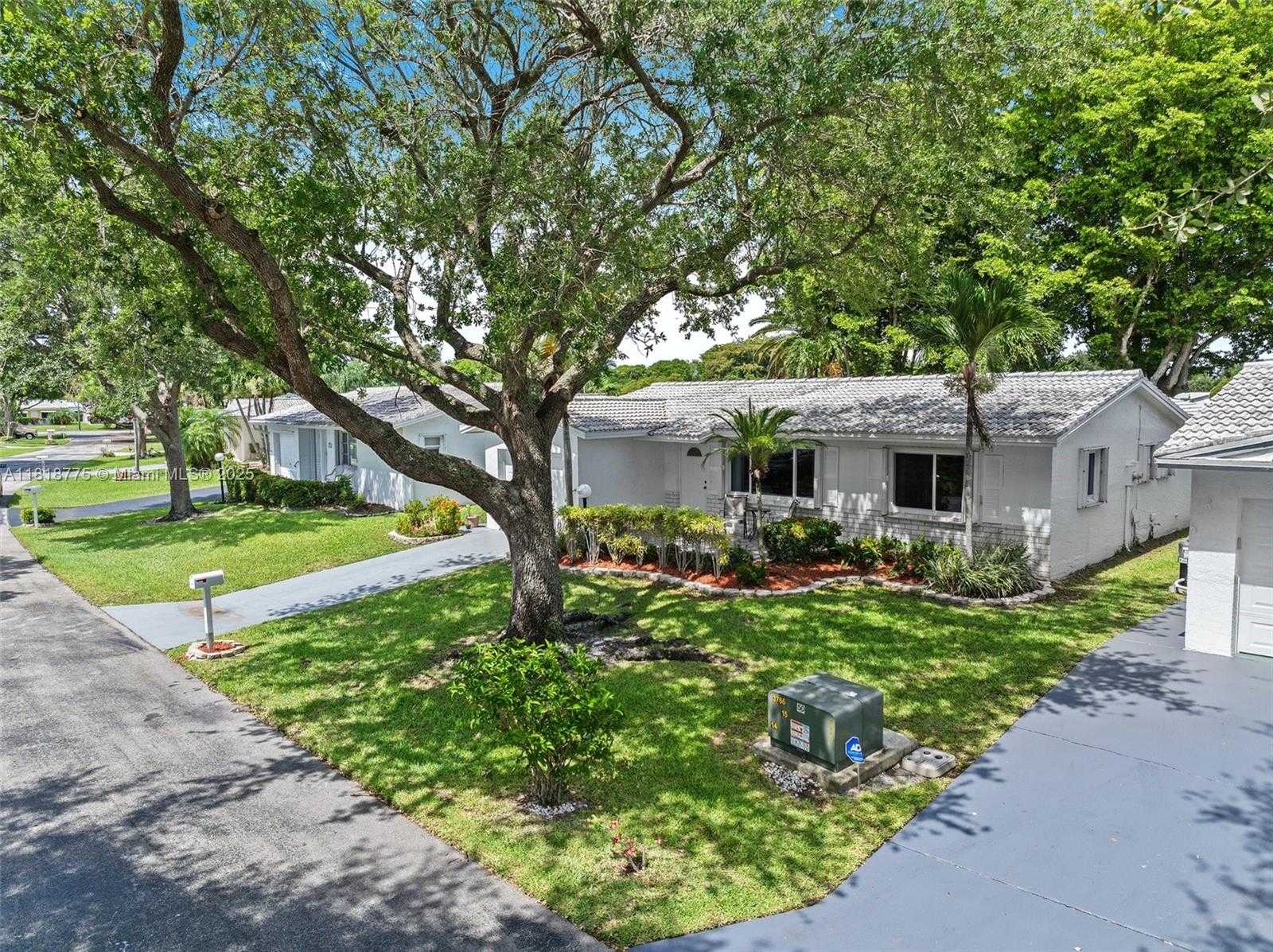 Small Image of 1081 NORTH WEST 89TH AVE, Plantation Number 6