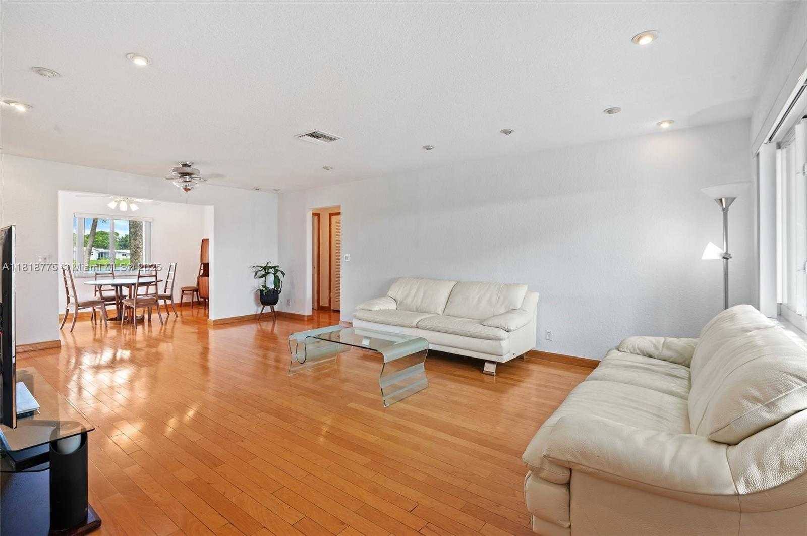 Small Image of 1081 NORTH WEST 89TH AVE, Plantation Number 7