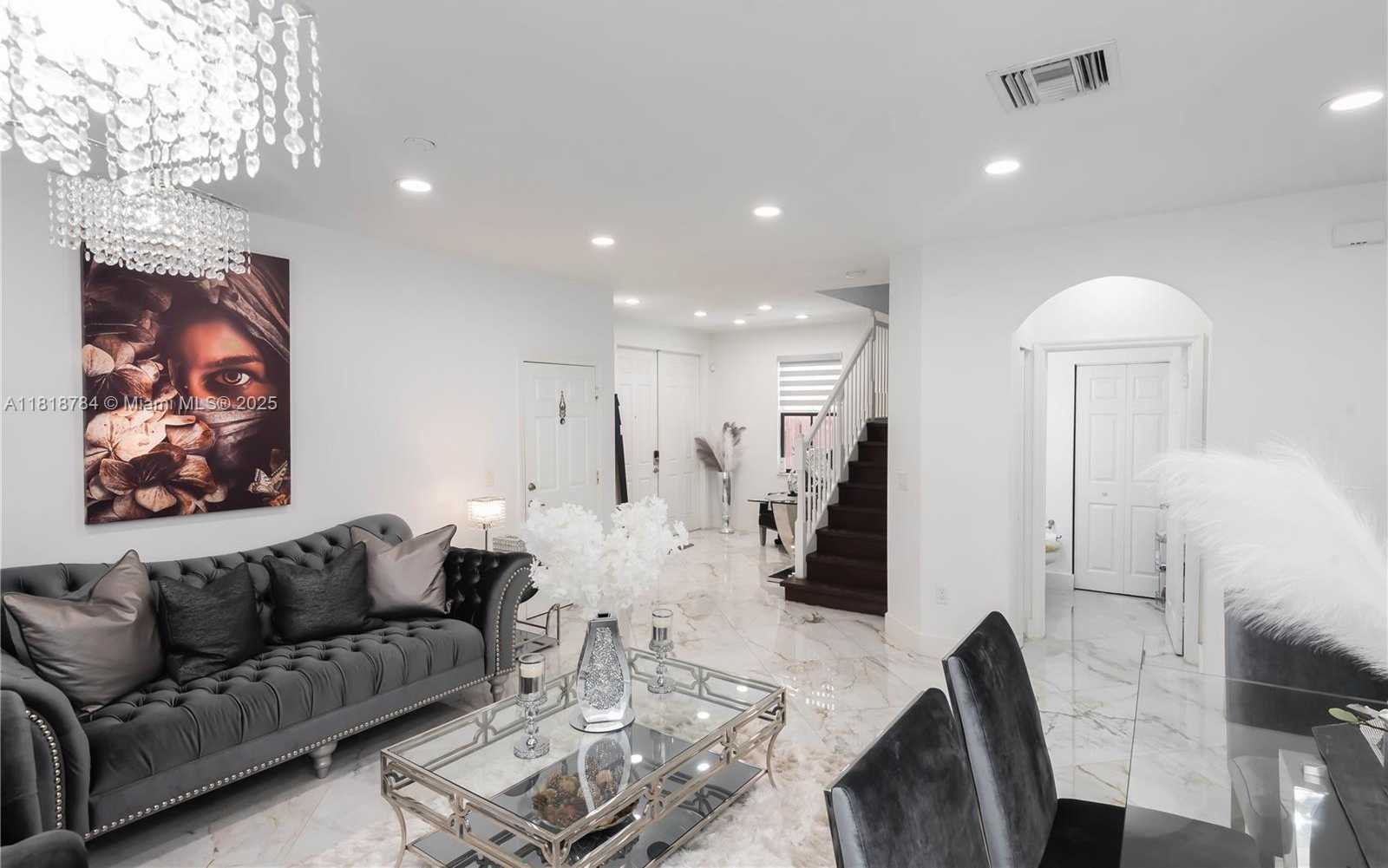 Small Image of 8885 NORTH WEST 100TH PL, Doral Number 12