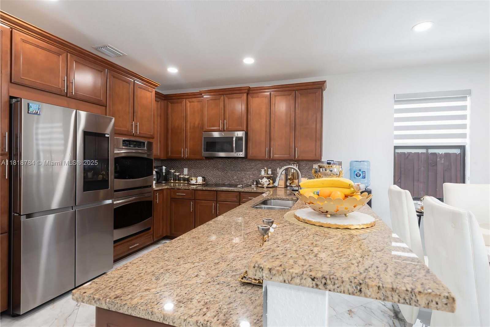 Small Image of 8885 NORTH WEST 100TH PL, Doral Number 13