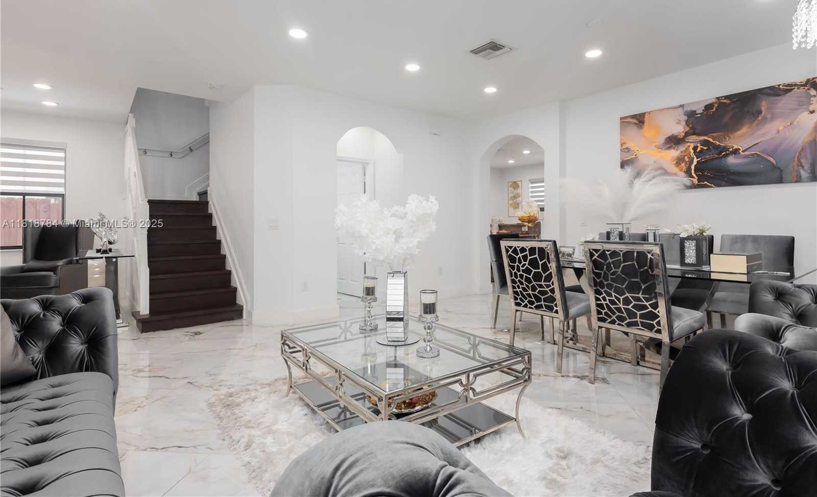 Small Image of 8885 NORTH WEST 100TH PL, Doral Number 19