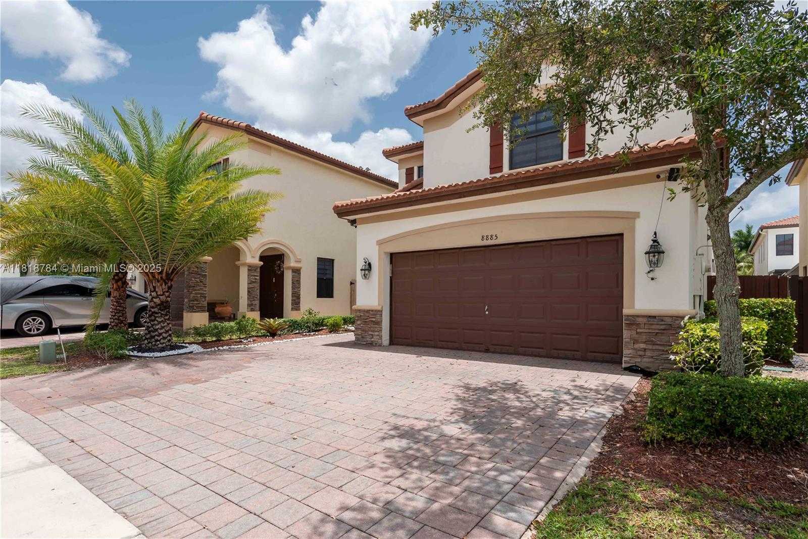 Small Image of 8885 NORTH WEST 100TH PL, Doral Number 2