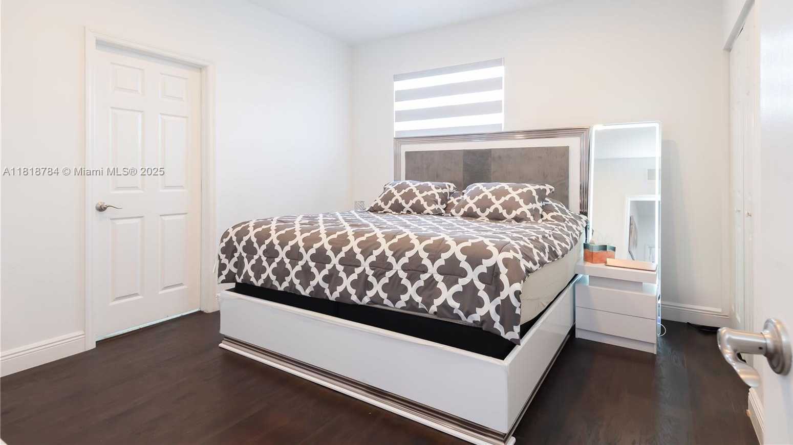 Small Image of 8885 NORTH WEST 100TH PL, Doral Number 29