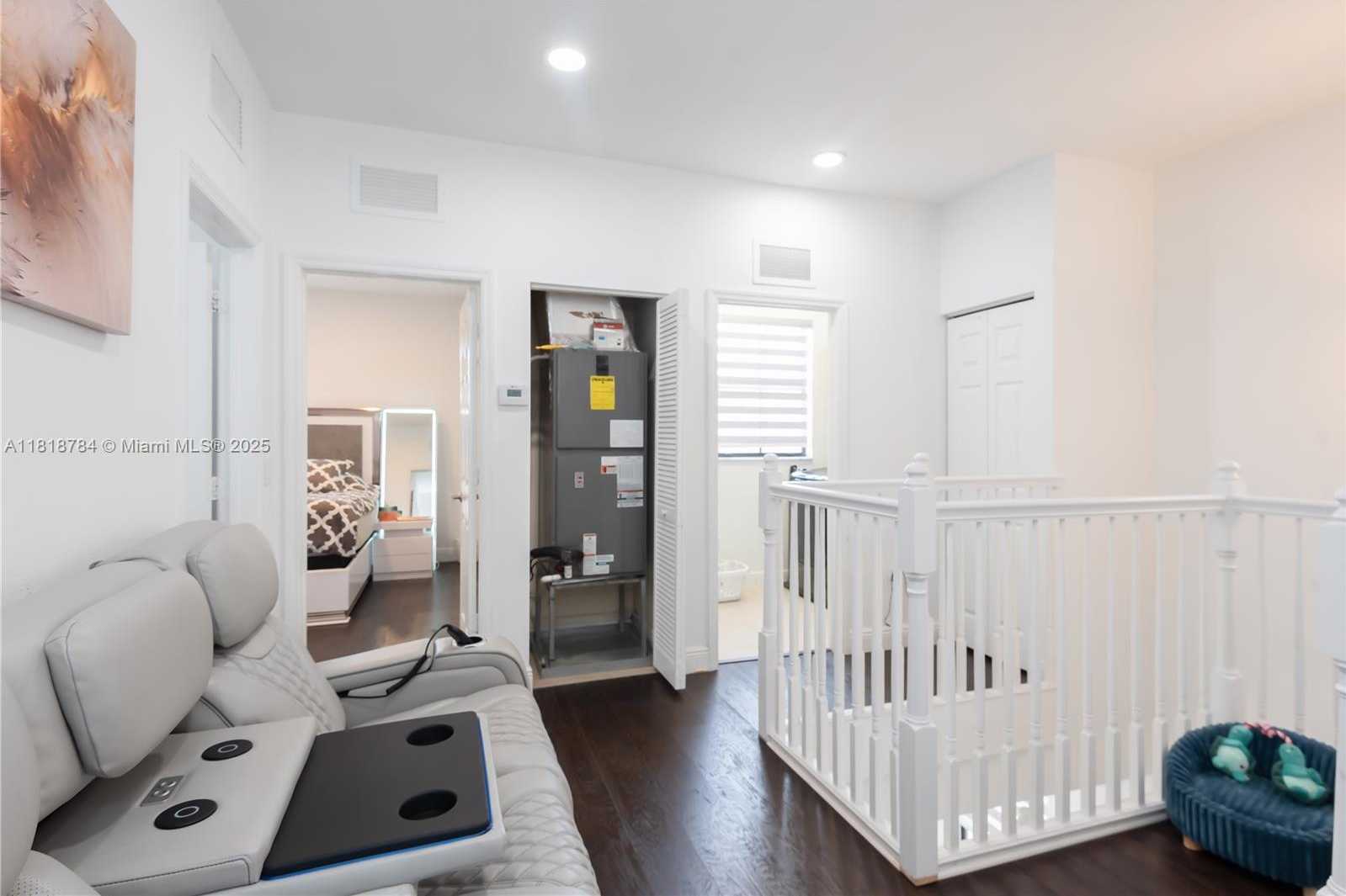 Small Image of 8885 NORTH WEST 100TH PL, Doral Number 34