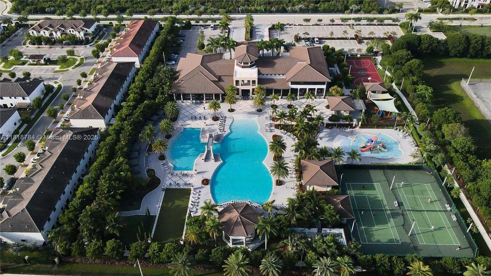 Small Image of 8885 NORTH WEST 100TH PL, Doral Number 45