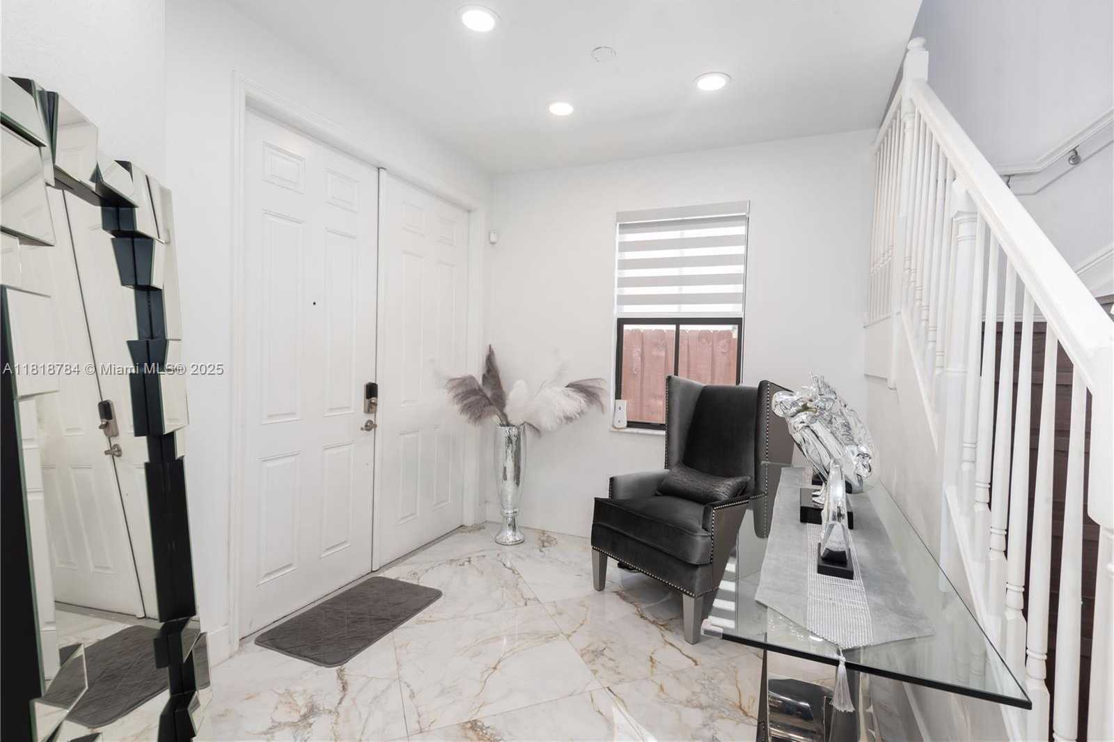 Small Image of 8885 NORTH WEST 100TH PL, Doral Number 7