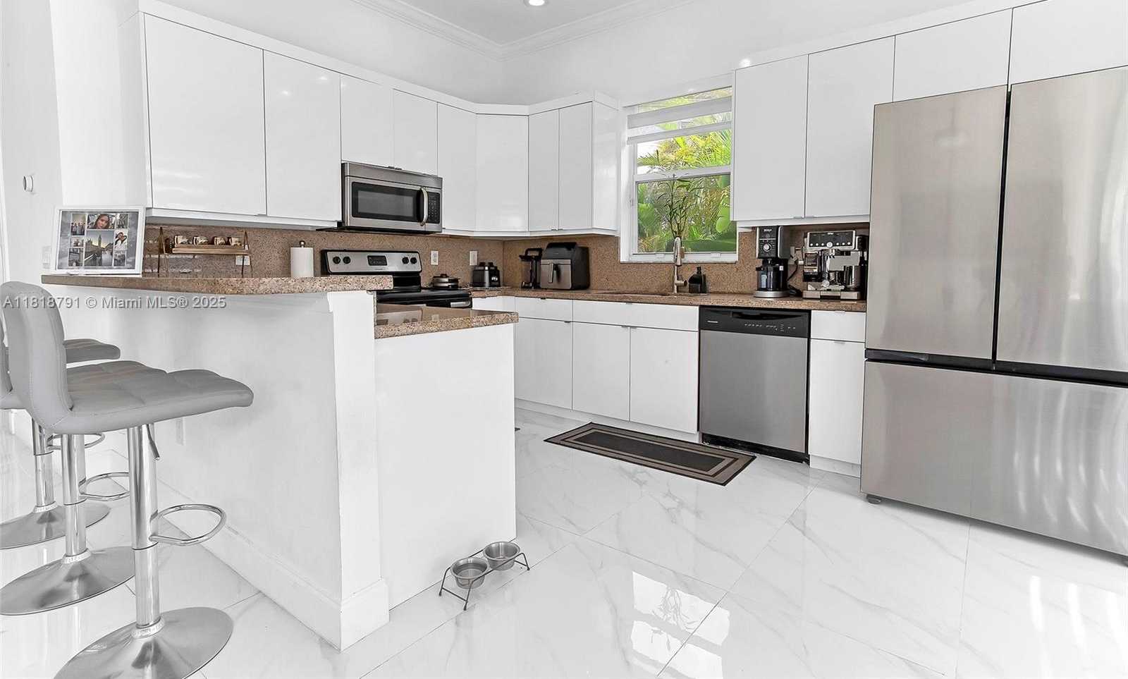 Small Image of 17018 SOUTH WEST 52ND CT, Miramar Number 15