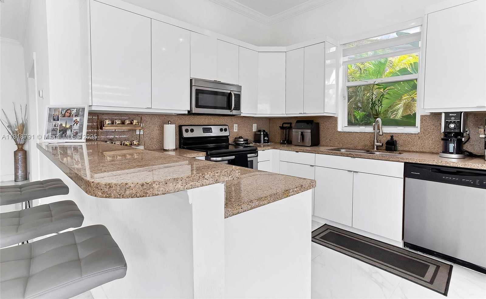 Small Image of 17018 SOUTH WEST 52ND CT, Miramar Number 16