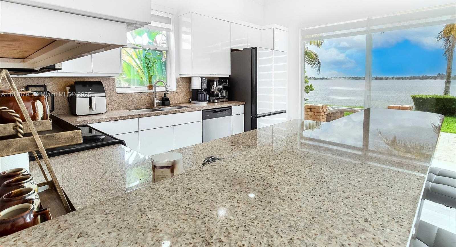 Small Image of 17018 SOUTH WEST 52ND CT, Miramar Number 19