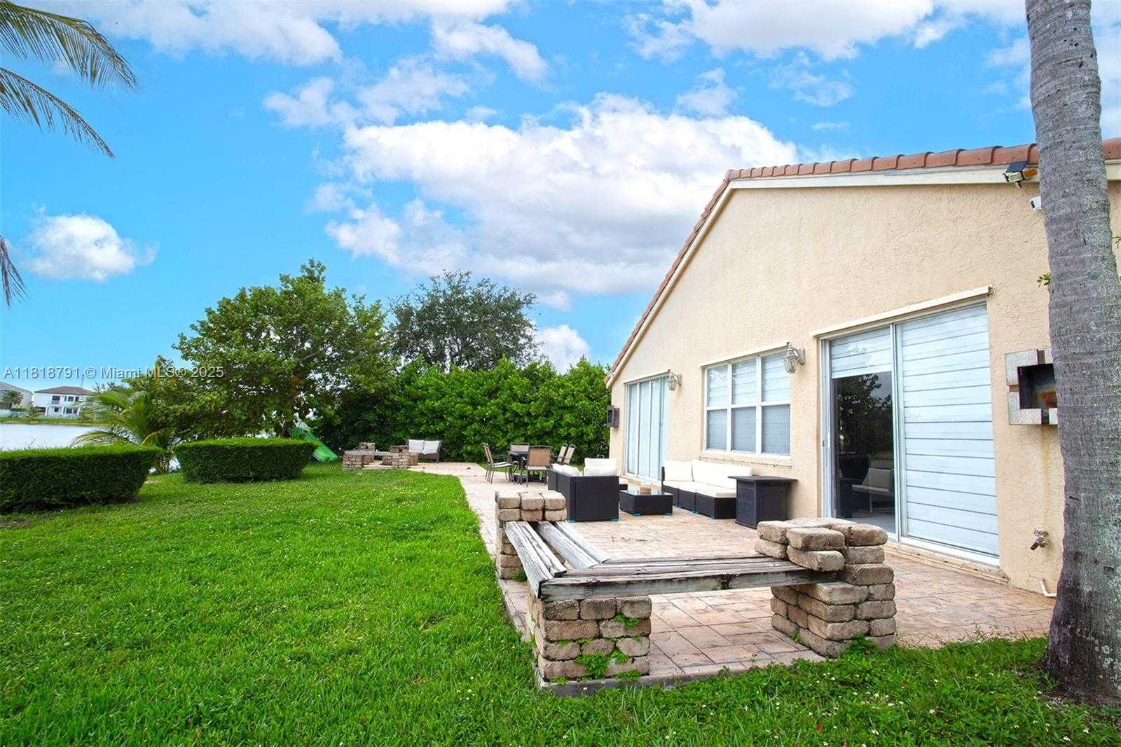 Small Image of 17018 SOUTH WEST 52ND CT, Miramar Number 39