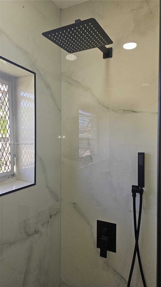 Small Image of 130 WEST 60TH ST, Hialeah Number 12