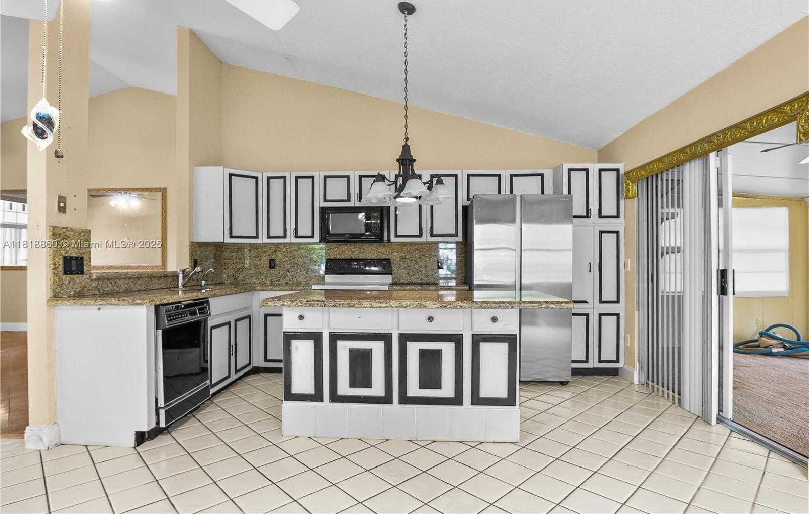 Small Image of 8663 SPRING VALLEY DR, Boynton Beach Number 31