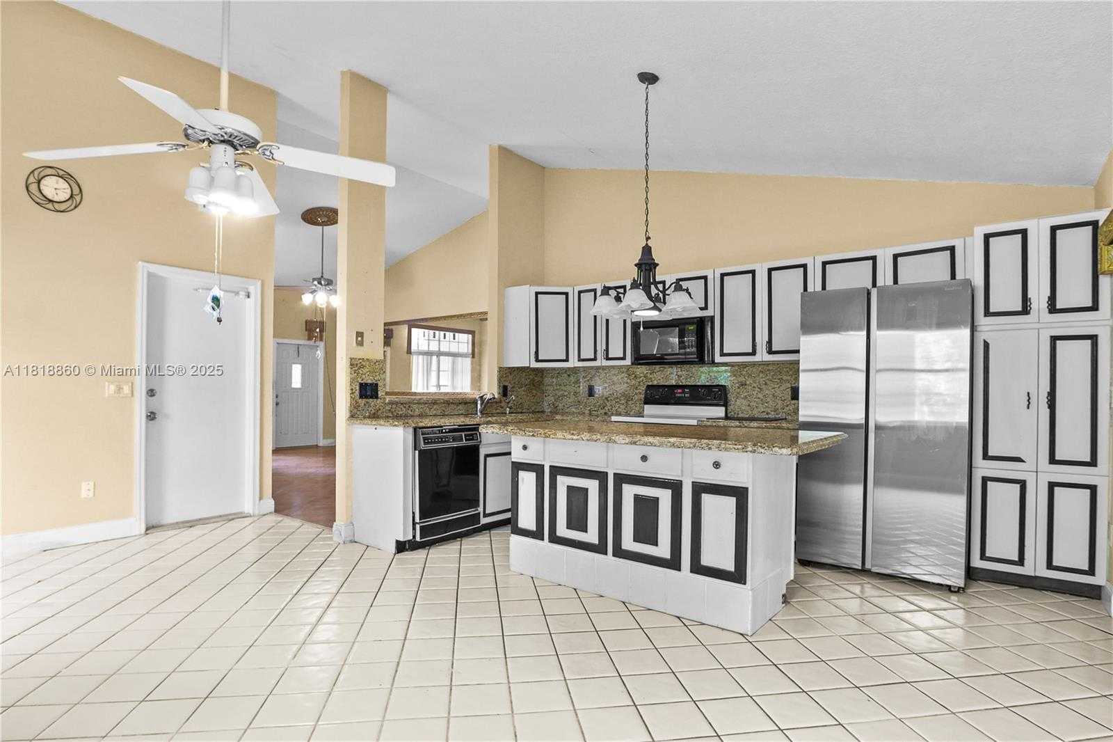 Small Image of 8663 SPRING VALLEY DR, Boynton Beach Number 32