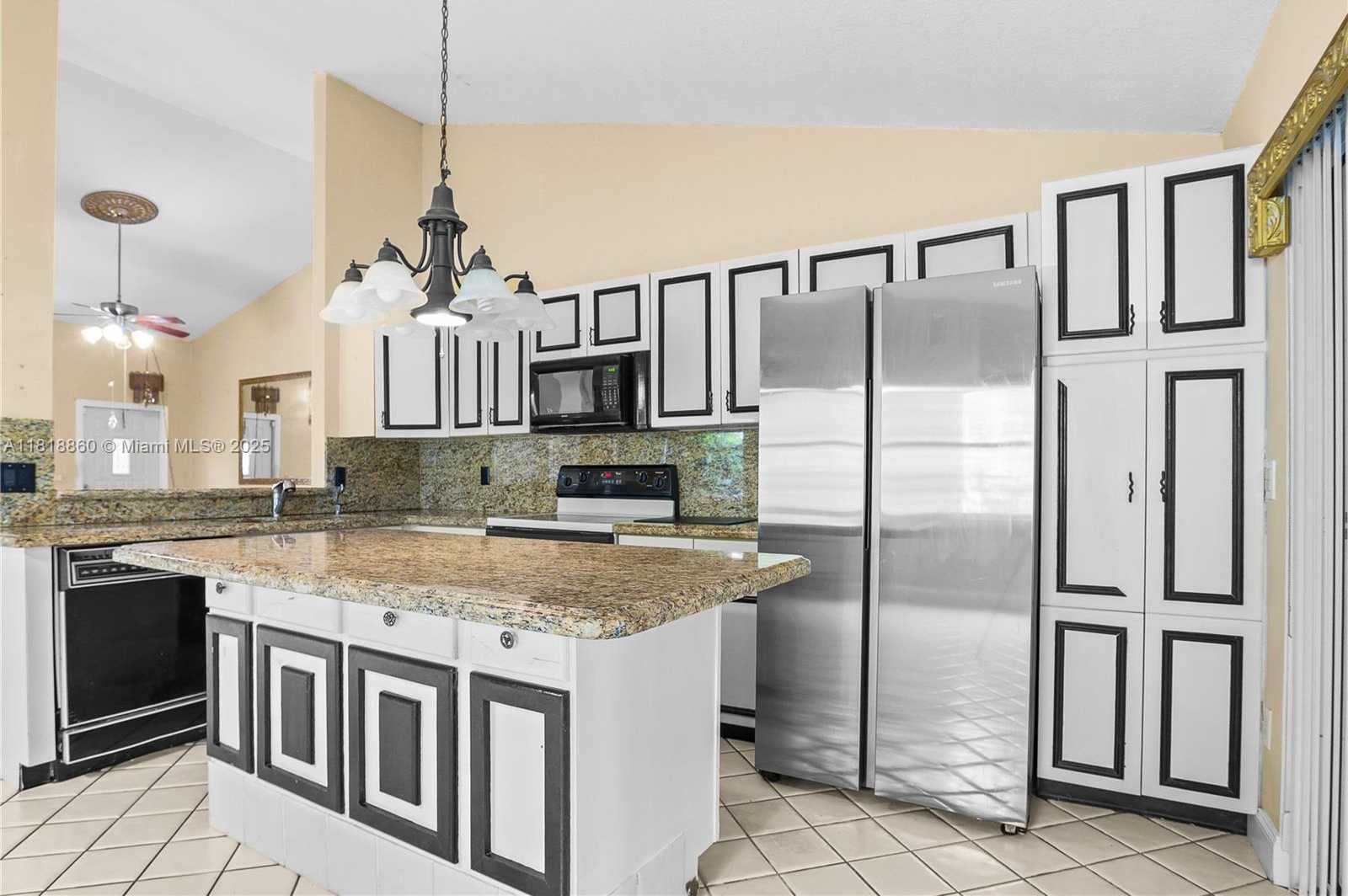 Small Image of 8663 SPRING VALLEY DR, Boynton Beach Number 33