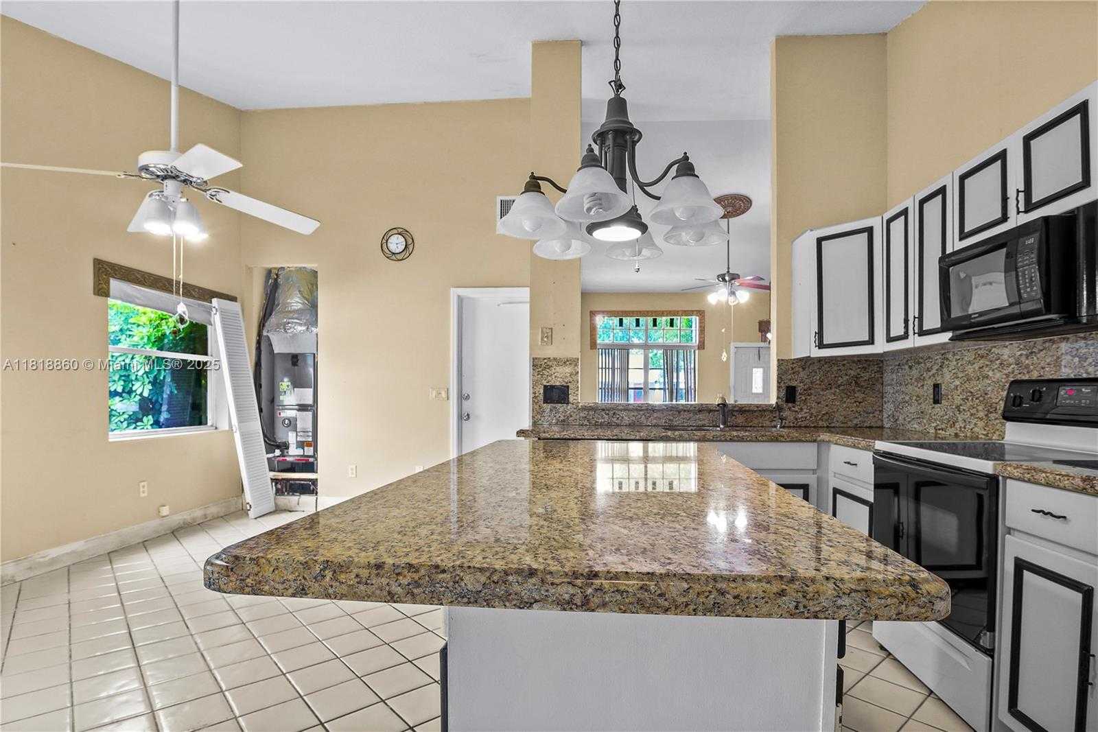 Small Image of 8663 SPRING VALLEY DR, Boynton Beach Number 34