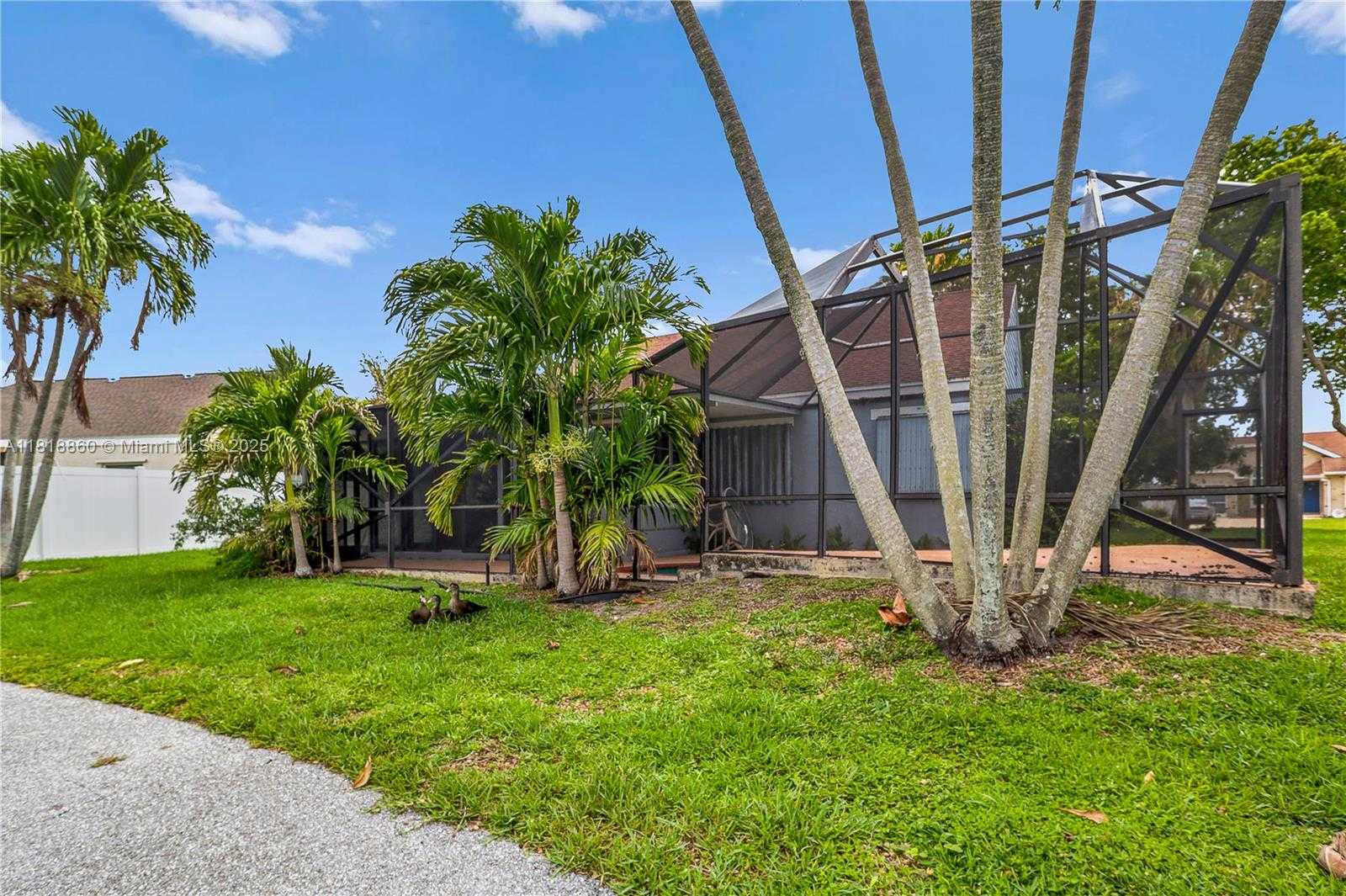 Small Image of 8663 SPRING VALLEY DR, Boynton Beach Number 53