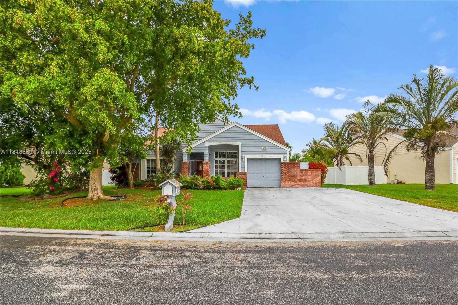 Small Image of 8663 SPRING VALLEY DR, Boynton Beach Number 58