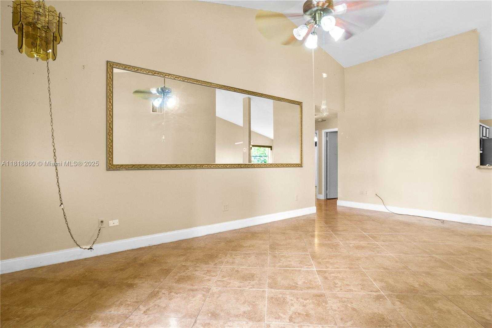 Small Image of 8663 SPRING VALLEY DR, Boynton Beach Number 8