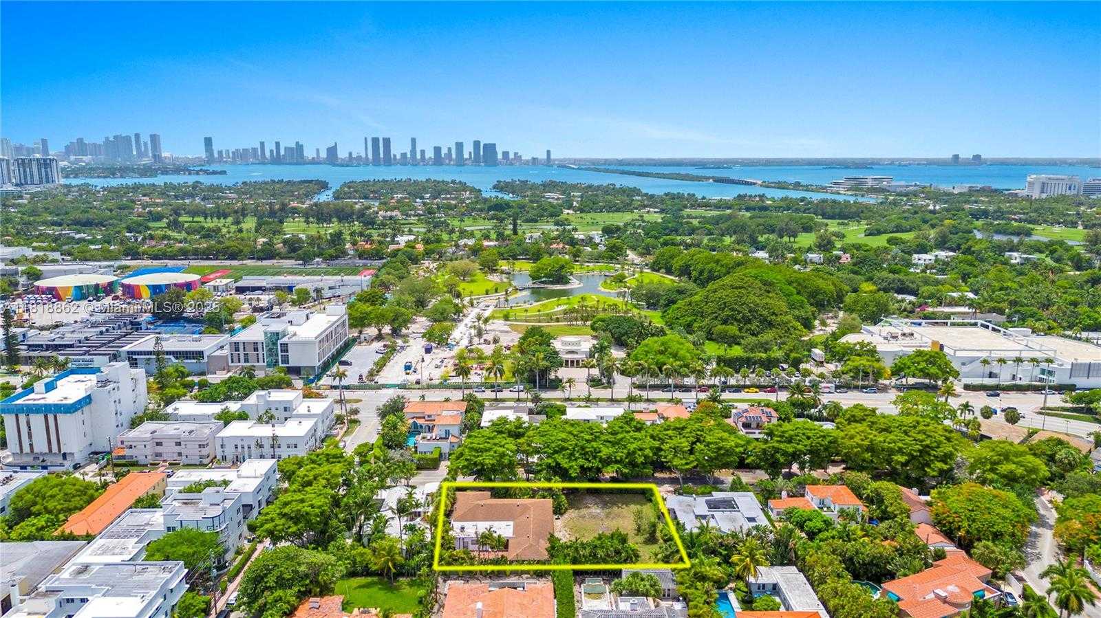 Small Image of 2525 FLAMINGO PL, Miami Beach Number 4