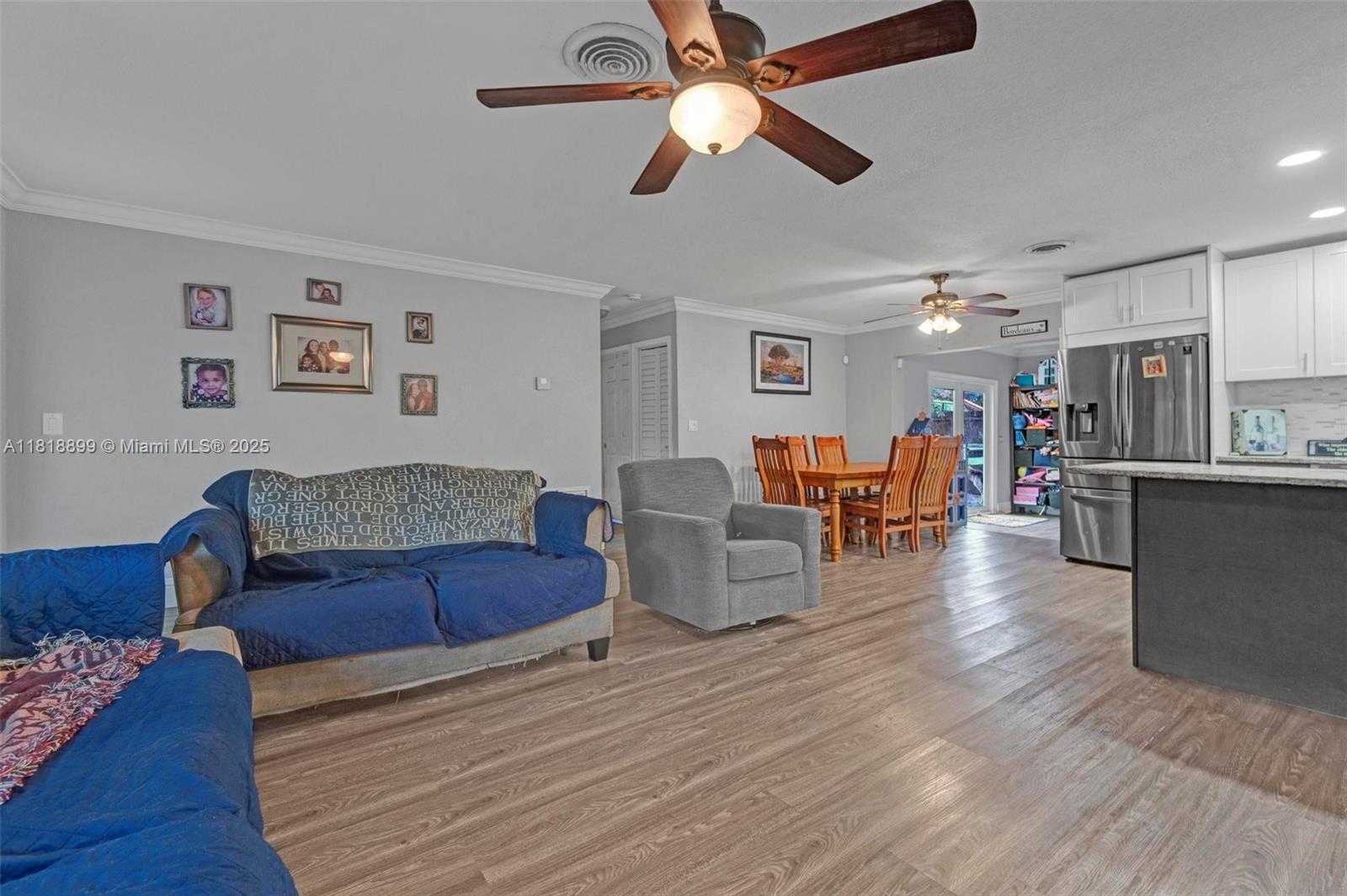 Small Image of Deerfield Beach Number 19
