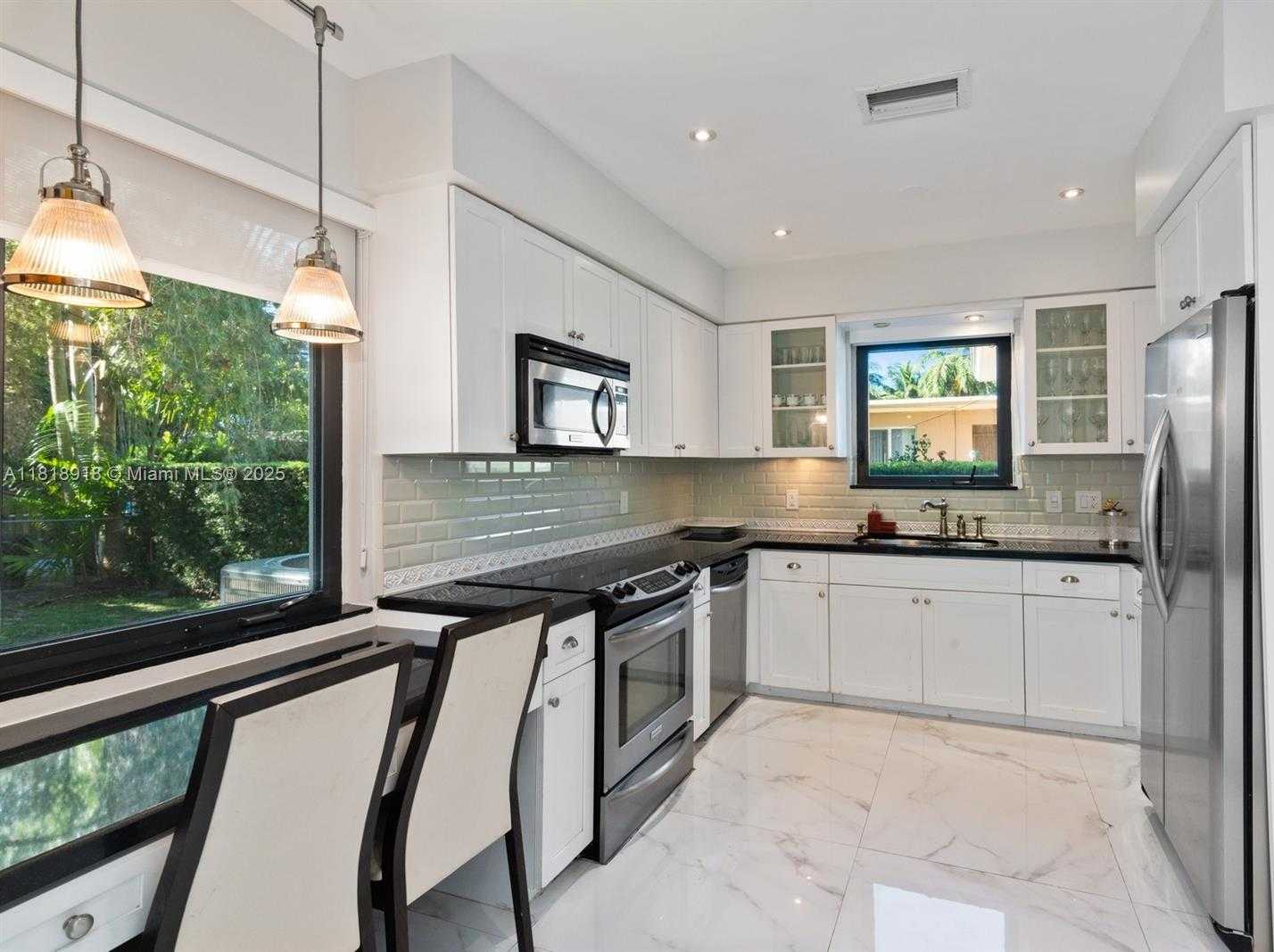 Small Image of 1020 NORTH EAST 98TH ST, Miami Shores Number 3