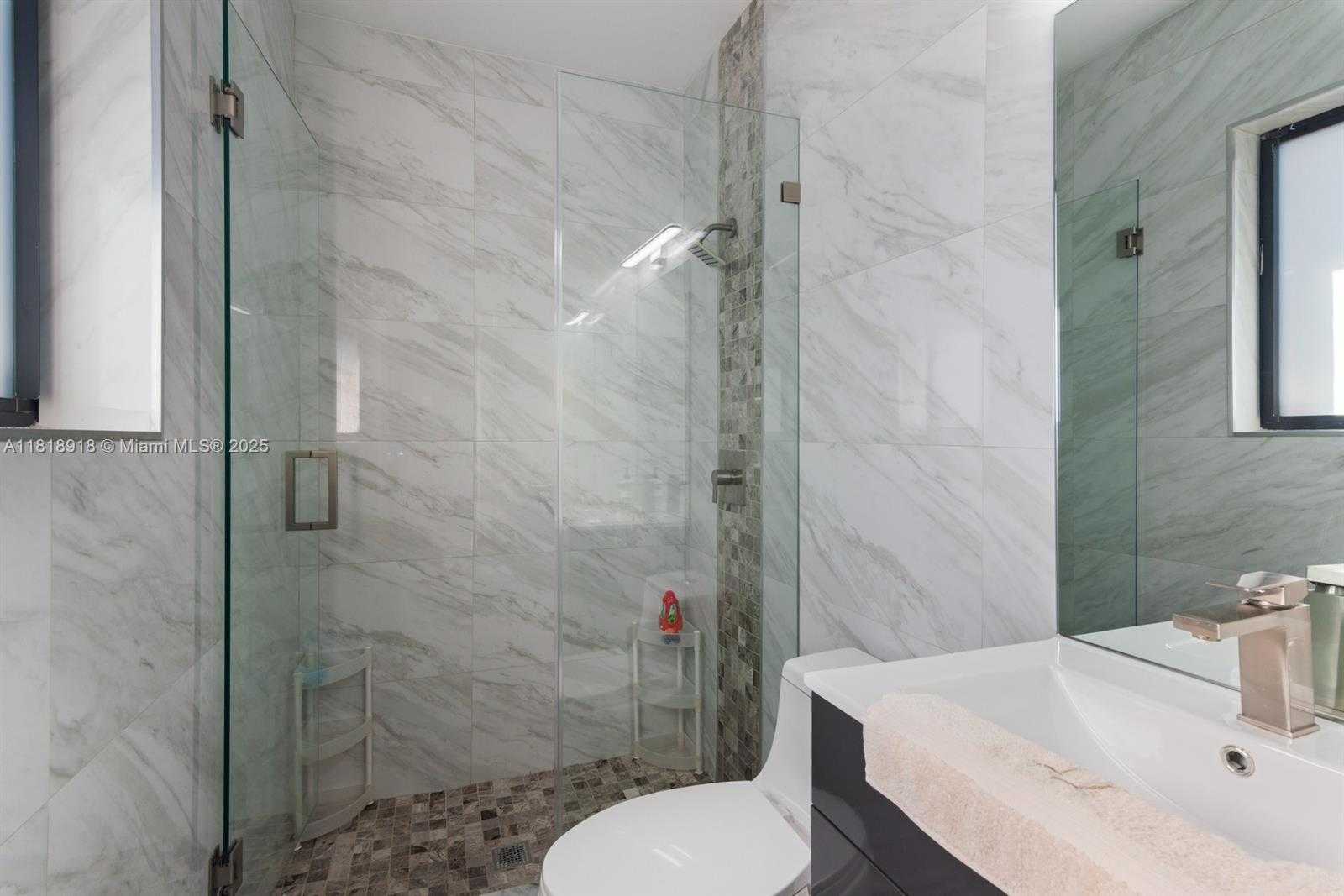 Small Image of 1020 NORTH EAST 98TH ST, Miami Shores Number 9