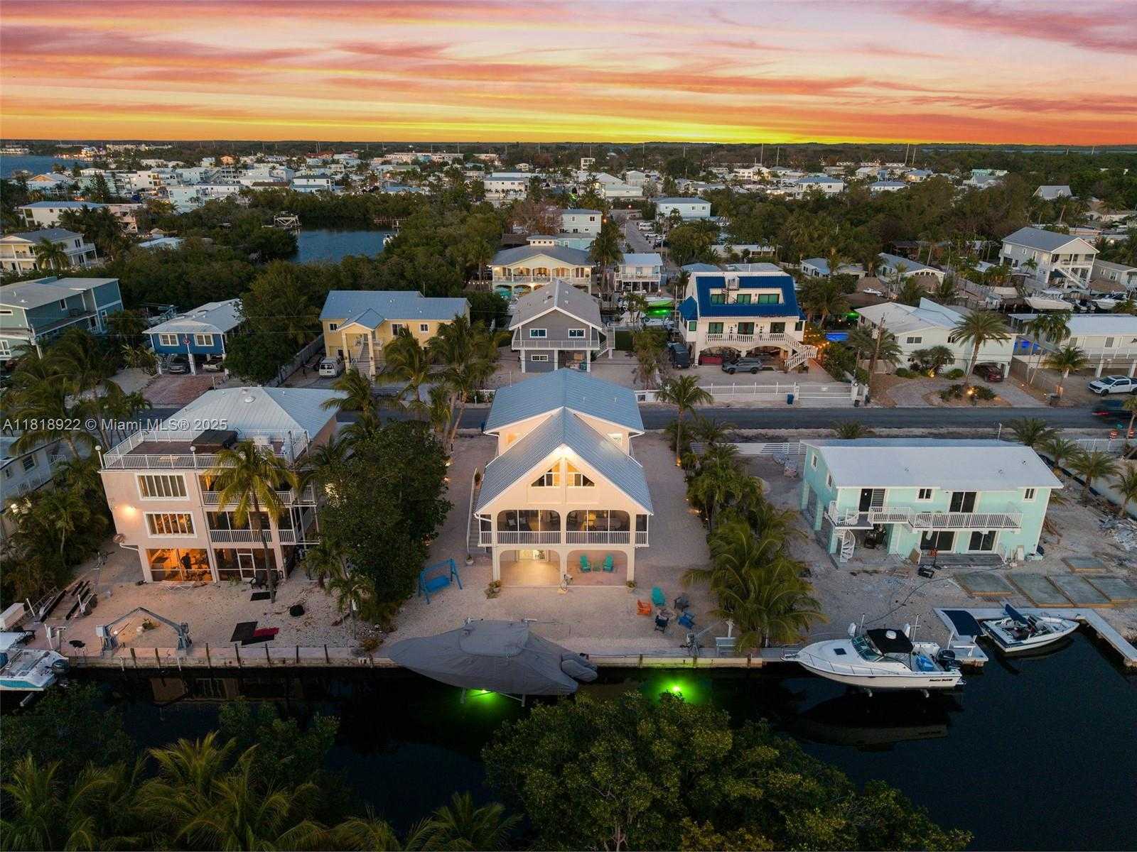 Small Image of 1015 ADAMS DR, Key Largo Number 2