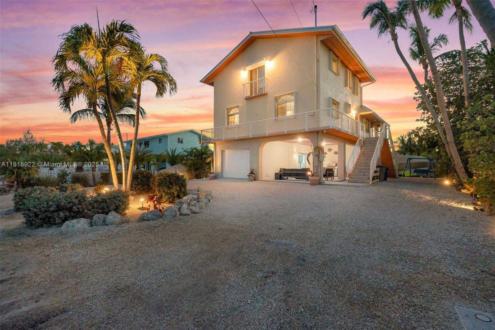 Small Image of 1015 ADAMS DR, Key Largo Number 44