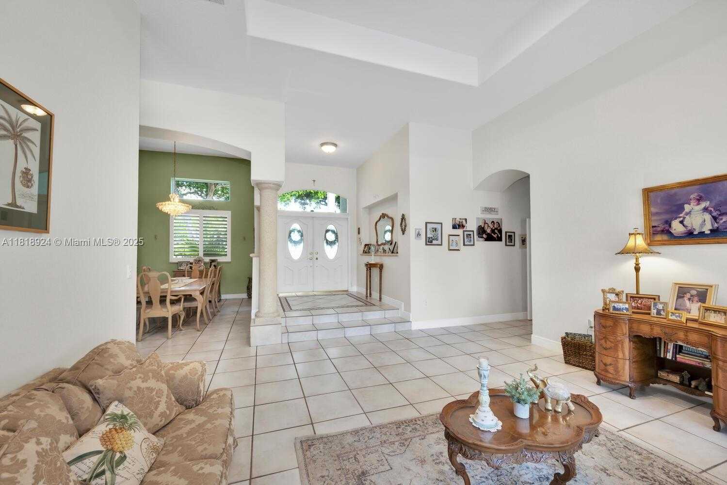 Small Image of 6129 SOUTH WEST 74TH CT, Miami Number 11