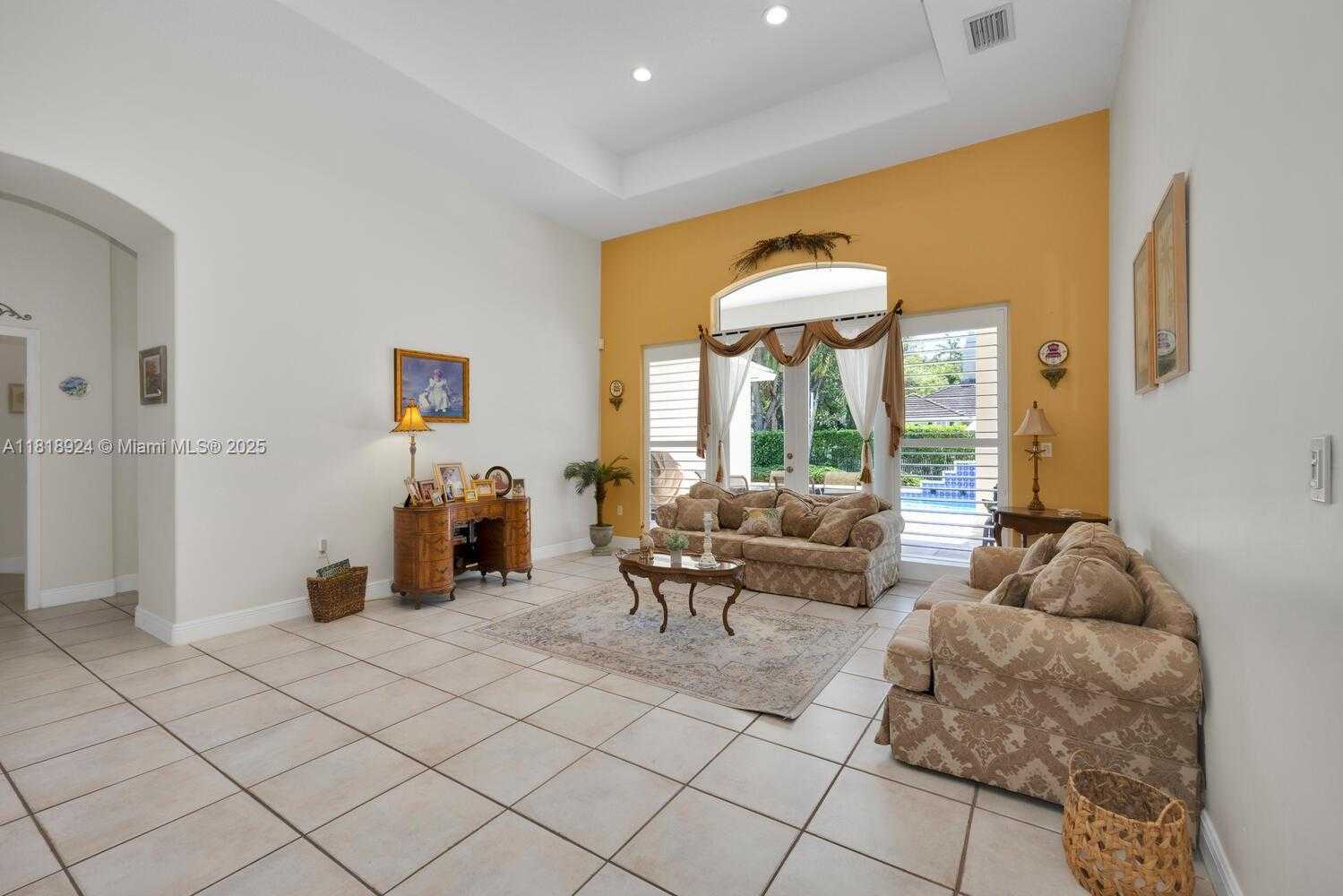 Small Image of 6129 SOUTH WEST 74TH CT, Miami Number 12
