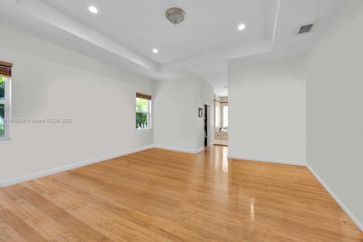 Small Image of 6129 SOUTH WEST 74TH CT, Miami Number 27