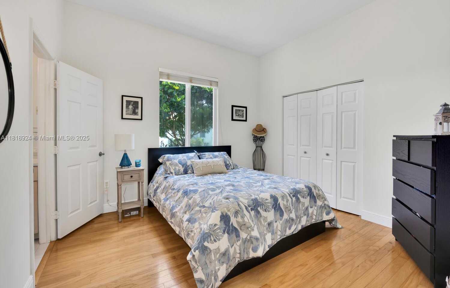 Small Image of 6129 SOUTH WEST 74TH CT, Miami Number 31