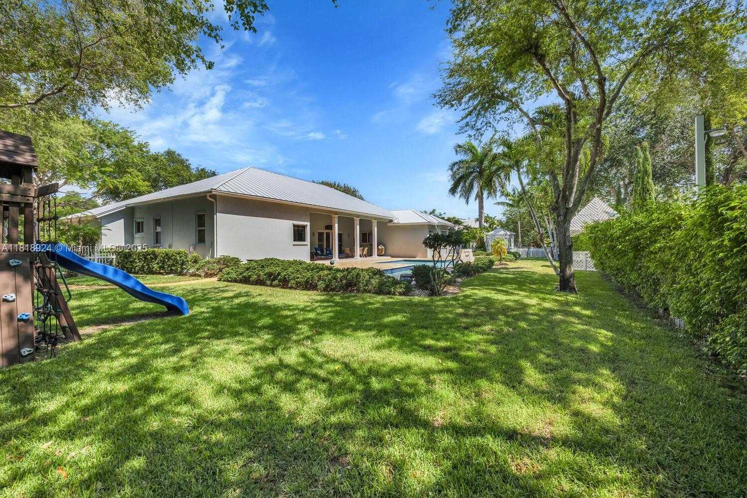 Small Image of 6129 SOUTH WEST 74TH CT, Miami Number 41