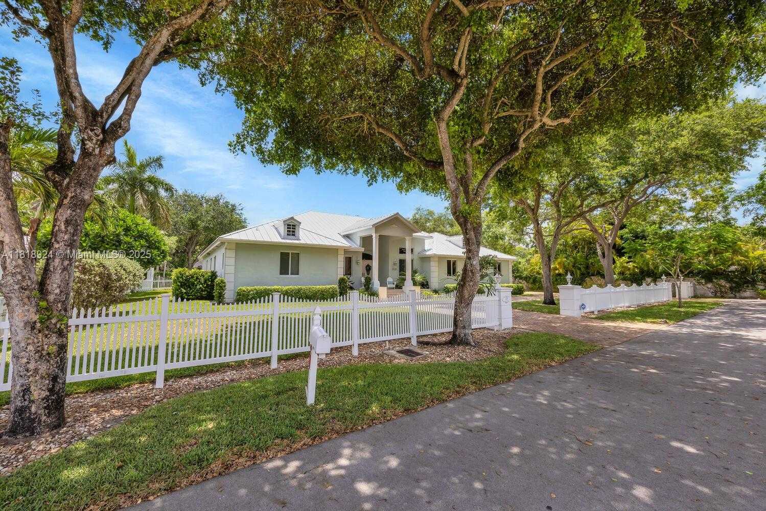 Small Image of 6129 SOUTH WEST 74TH CT, Miami Number 43