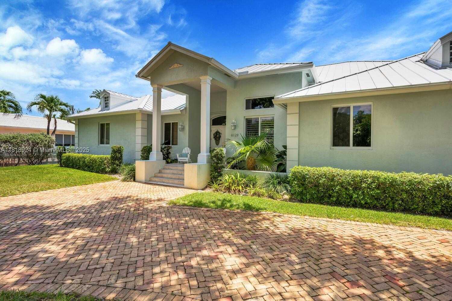 Small Image of 6129 SOUTH WEST 74TH CT, Miami Number 6