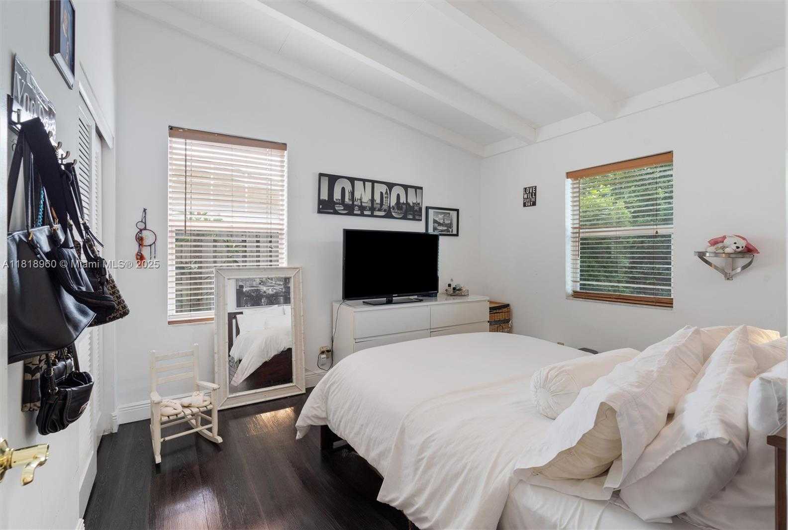 Small Image of 2531 SUGARLOAF LN, Fort Lauderdale Number 14