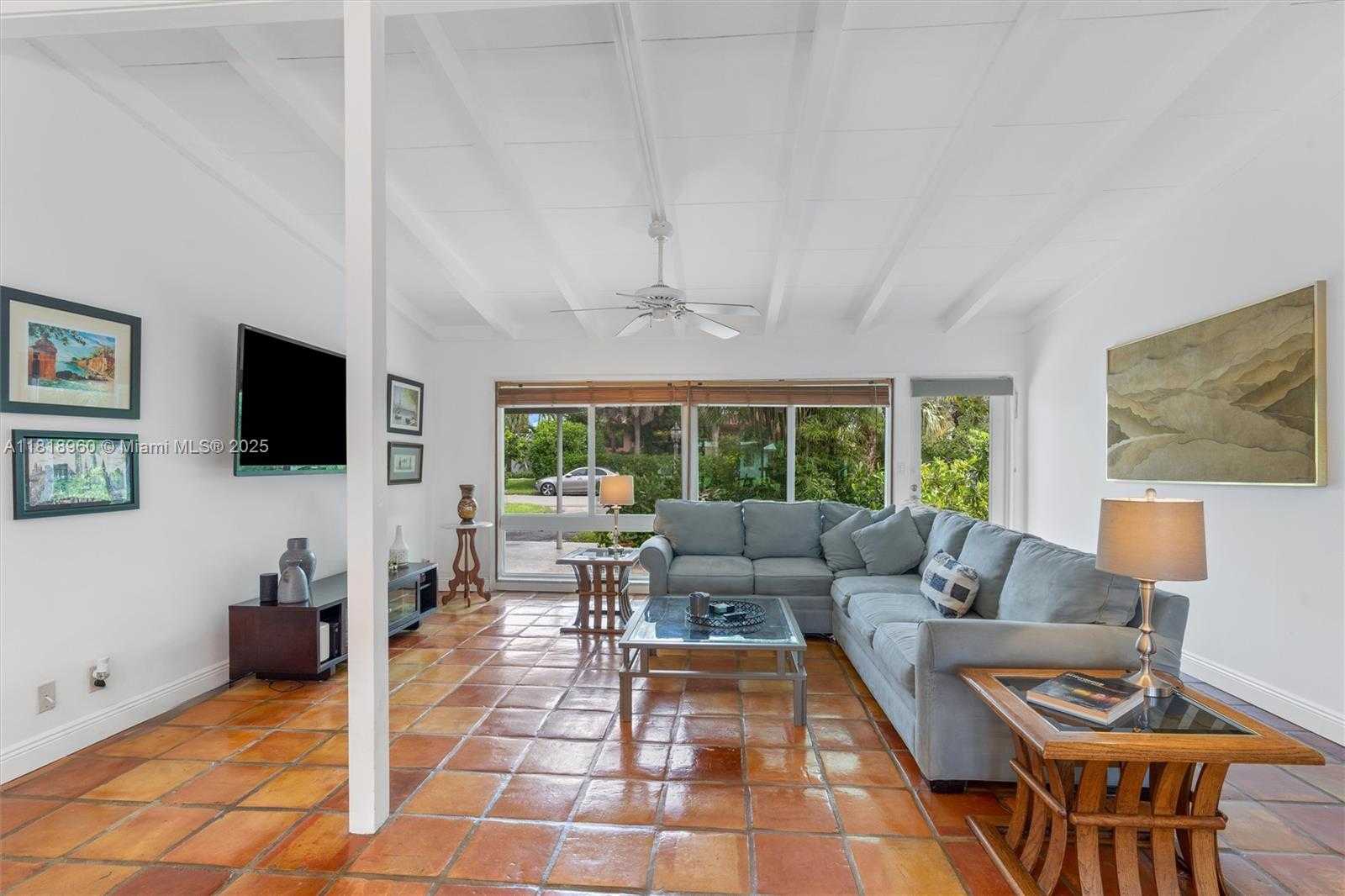 Small Image of 2531 SUGARLOAF LN, Fort Lauderdale Number 4