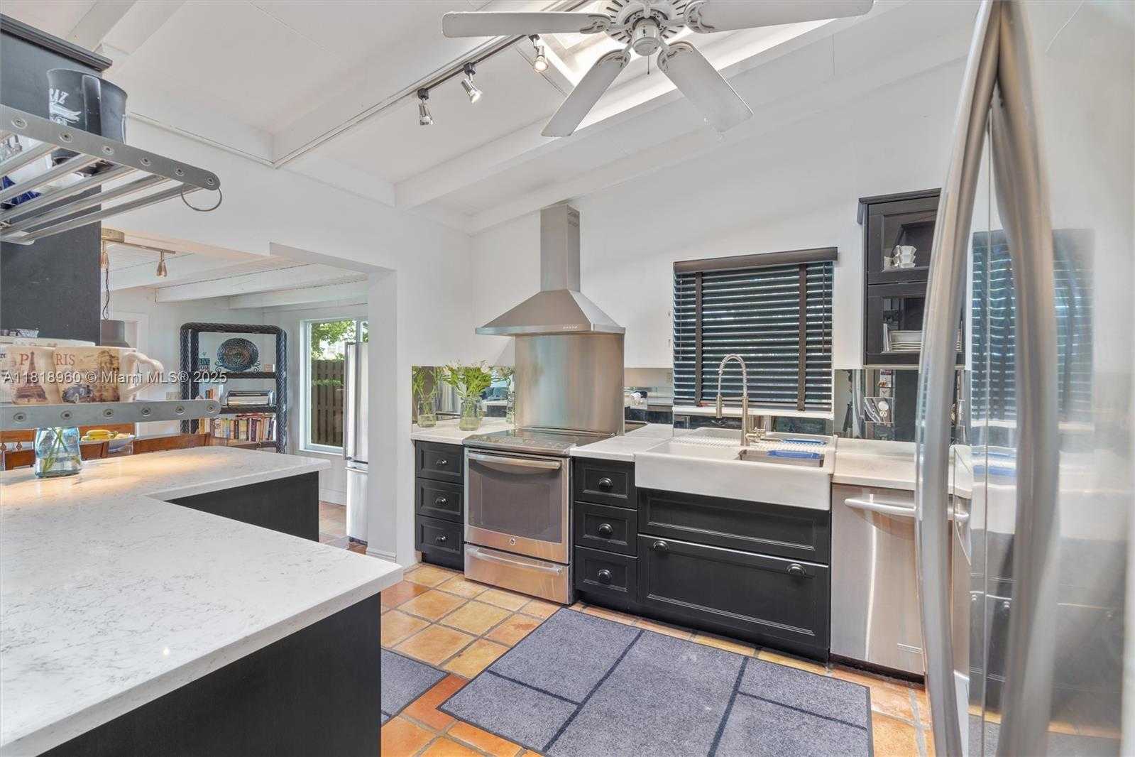 Small Image of 2531 SUGARLOAF LN, Fort Lauderdale Number 8