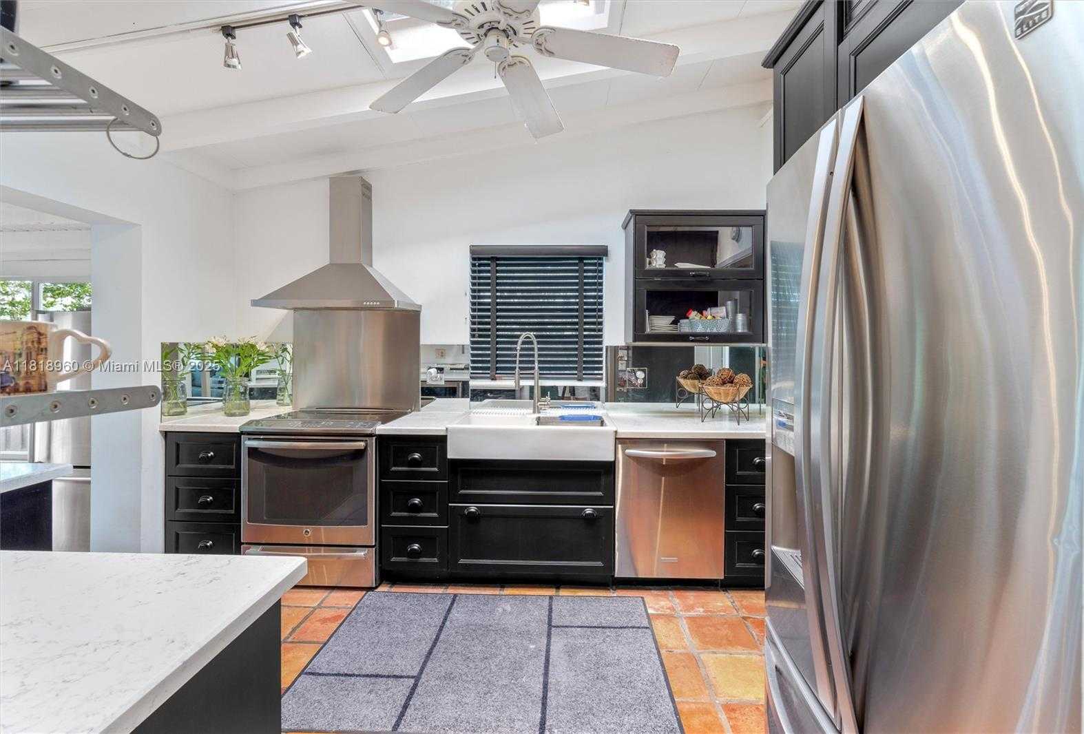 Small Image of 2531 SUGARLOAF LN, Fort Lauderdale Number 9